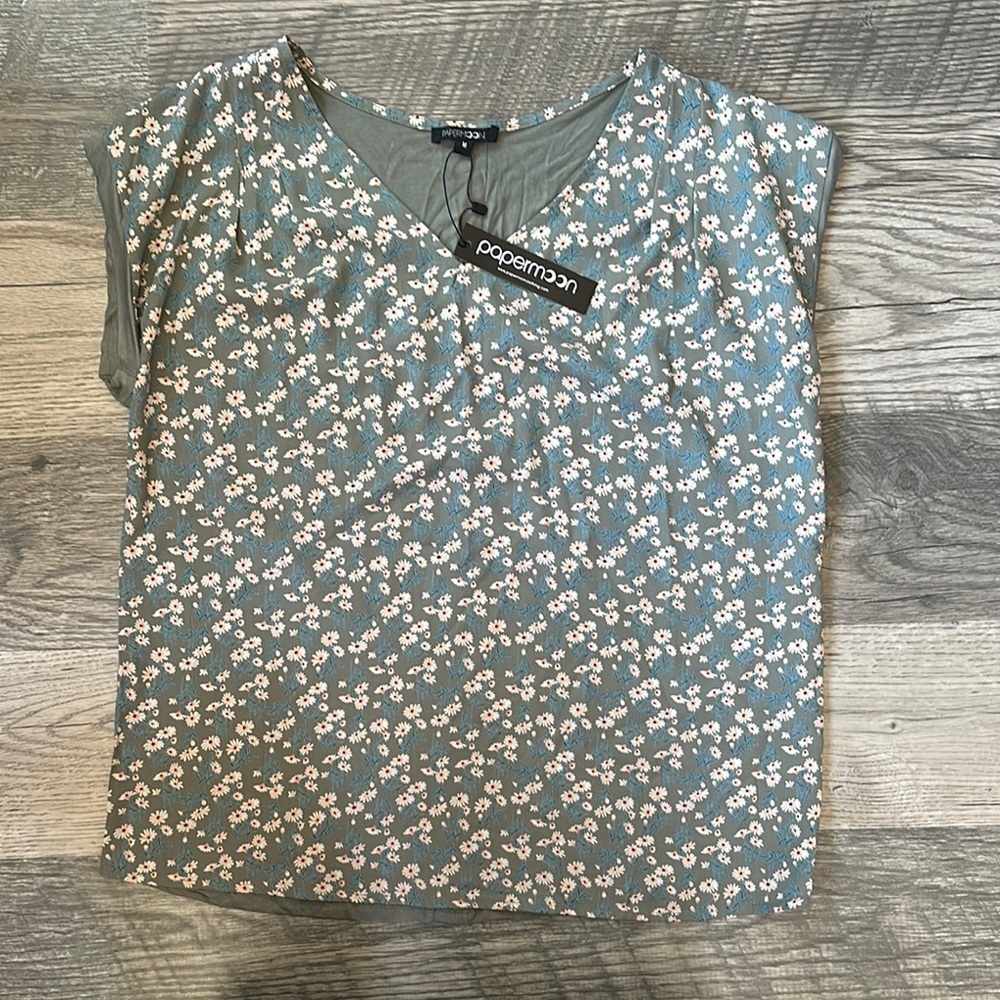 Papermoon NWT Women's Floral blouse Green size small